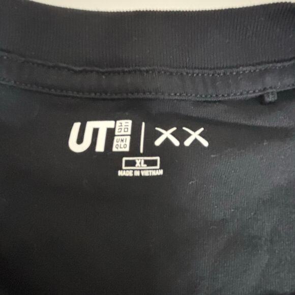 KAWS x Uniqlo Companion Limited Exclusive UT Graphic Black T-Shirt Men's XL - Picture 4 of 7
